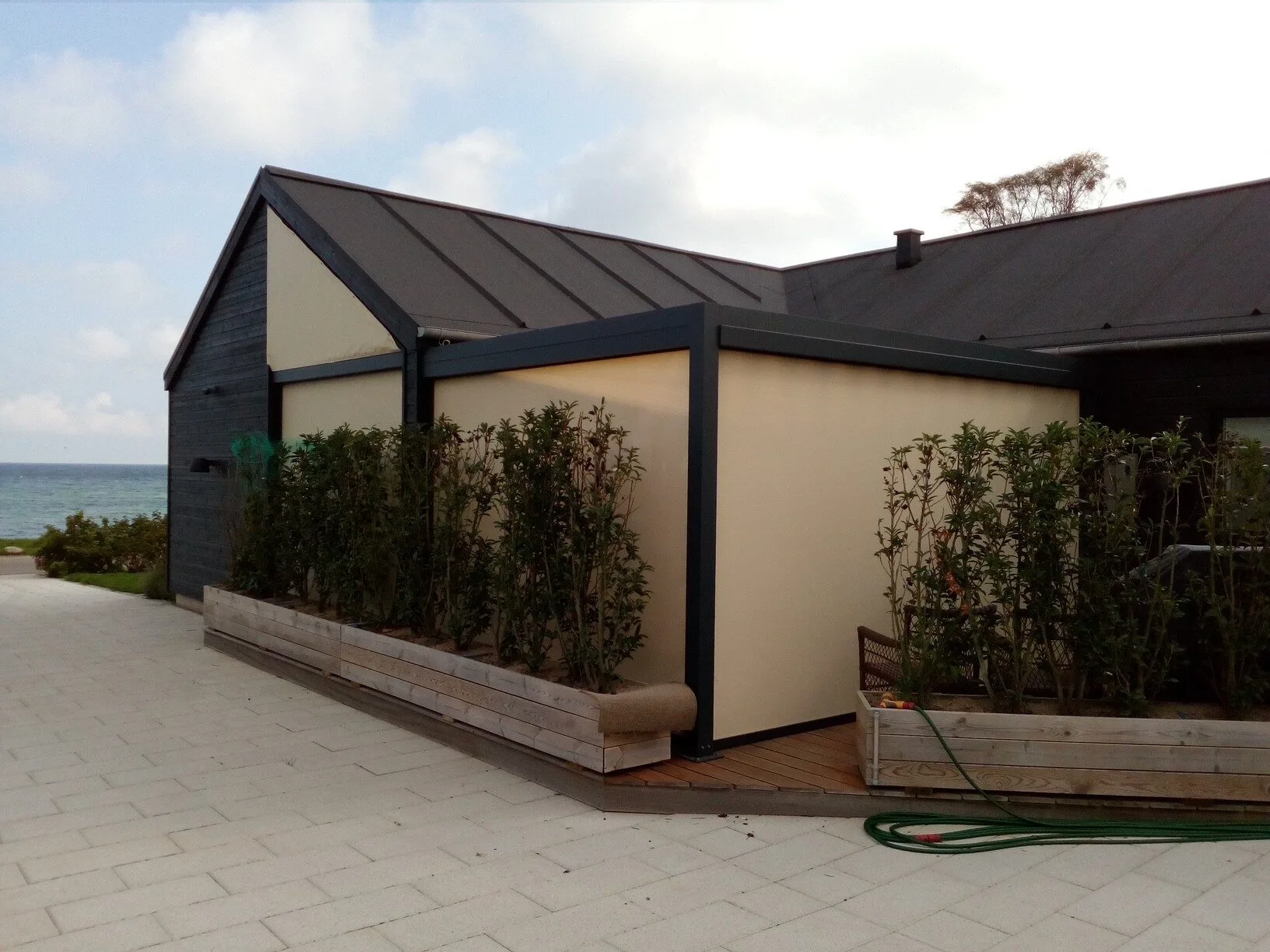 Pergola / skinnemarkiser - Privat 3 cubola med screens 1